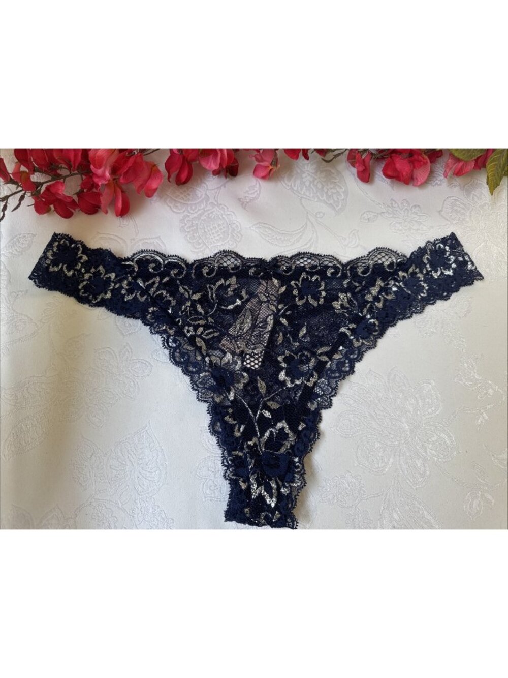 VICTORIA'S SECRET M DREAM ANGELS BLUE SILVER METALLIC LACE STRING THONG NWT